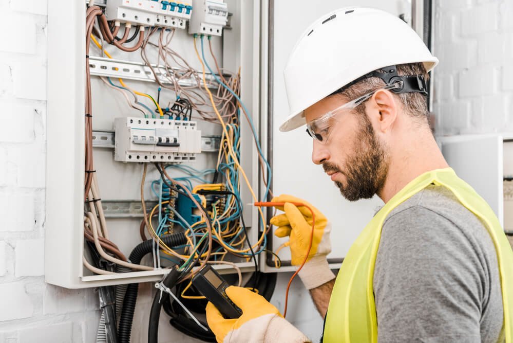 How Long Does It Take to Replace an Electrical Panel?