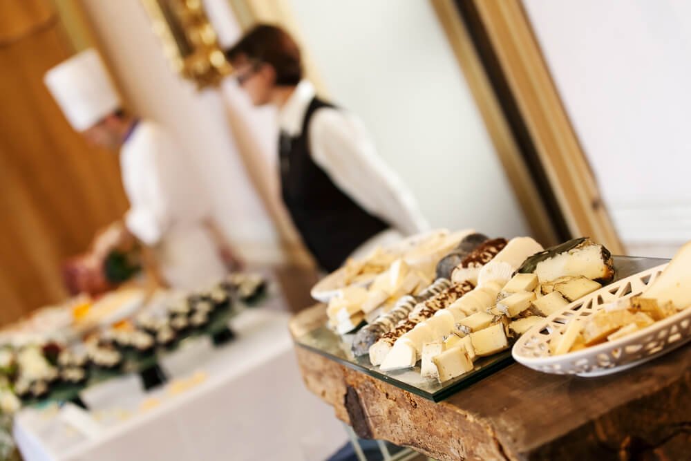 How to Choose Wedding Catering