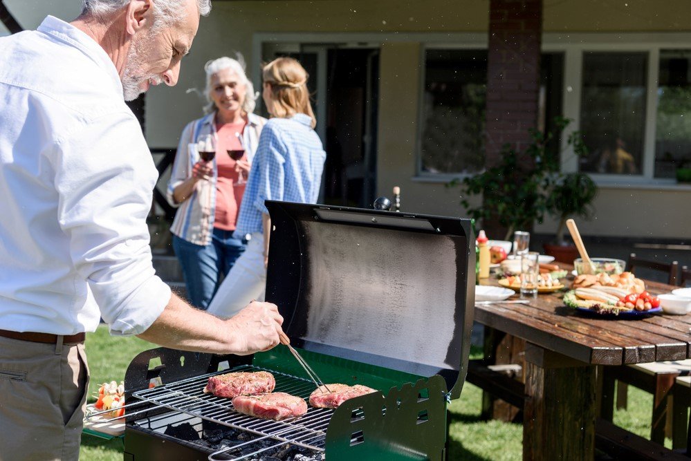 what is the best way to clean a bbq grill